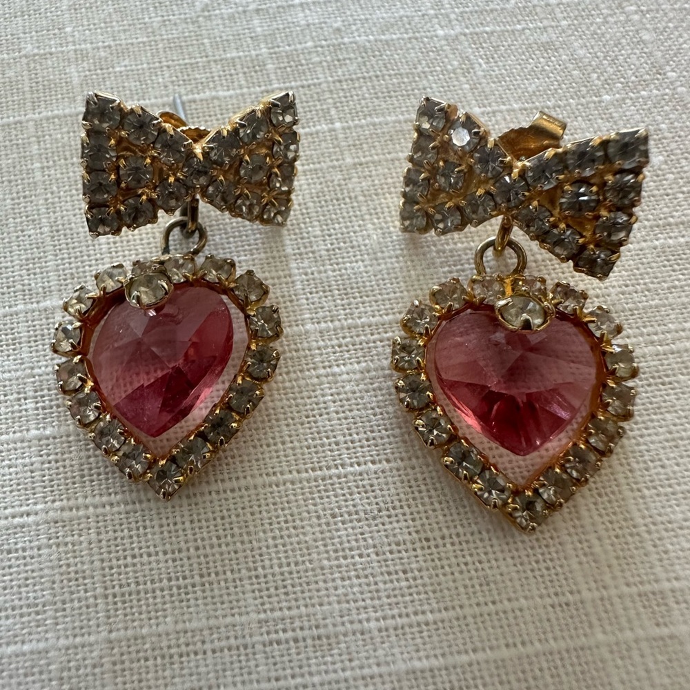 Retro pink heart pierced earrings